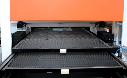 carbon steel laser cutting machine
