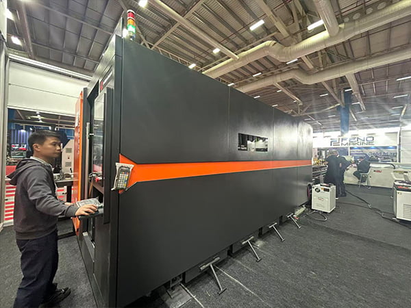 Golden-Laser-at-Maktek-Konya-7