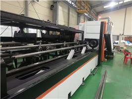 ម៉ាស៊ីនកាត់ឡាស៊ែរជាតិសរសៃ