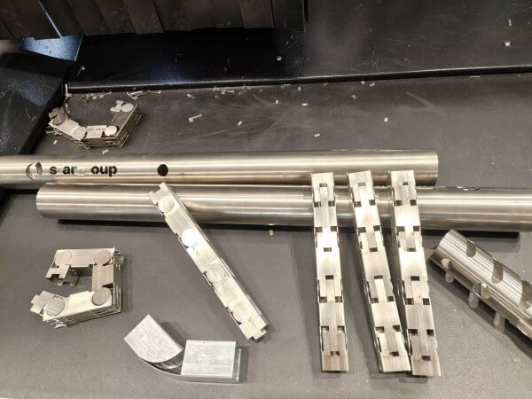 golden laser tube laser cutter at Lamiera 2025 (3)