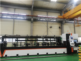 ម៉ាស៊ីនកាត់ឡាស៊ែរដែក