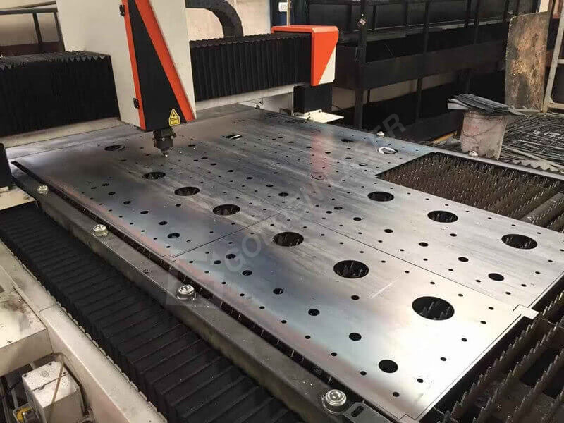 steel laser cutting