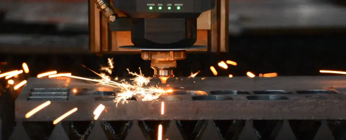 thick steel plate laser cutting